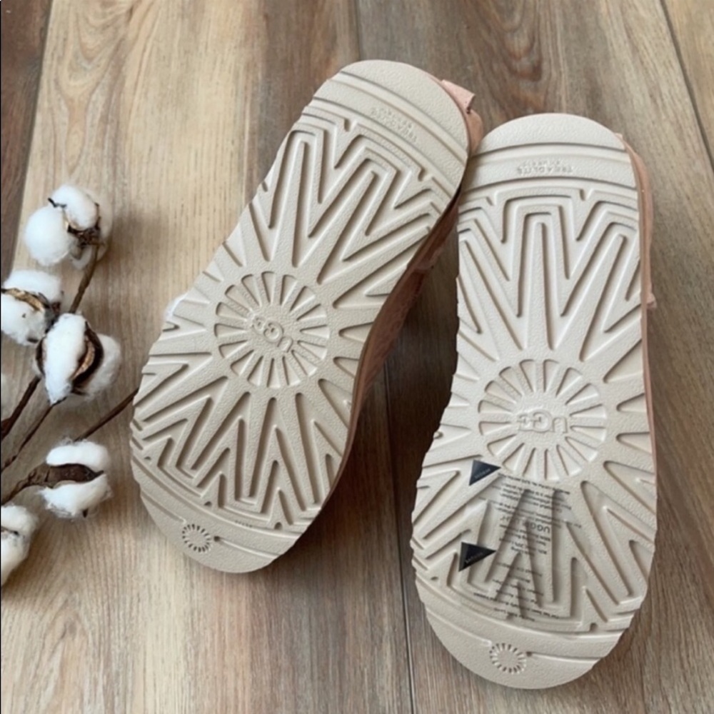 🌿UGG- CLASSIC MINI SNOW LEOPARD BOOTS🌿 - Picture 9 of 13